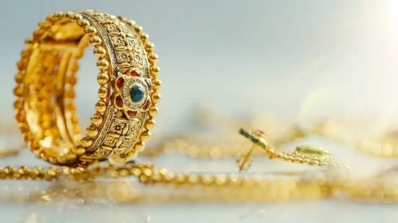 Gold Rate Today: സ്വർണവില വീണ്ടും ഉയർന്നു; 42,000 ന് മുകളിൽ 
