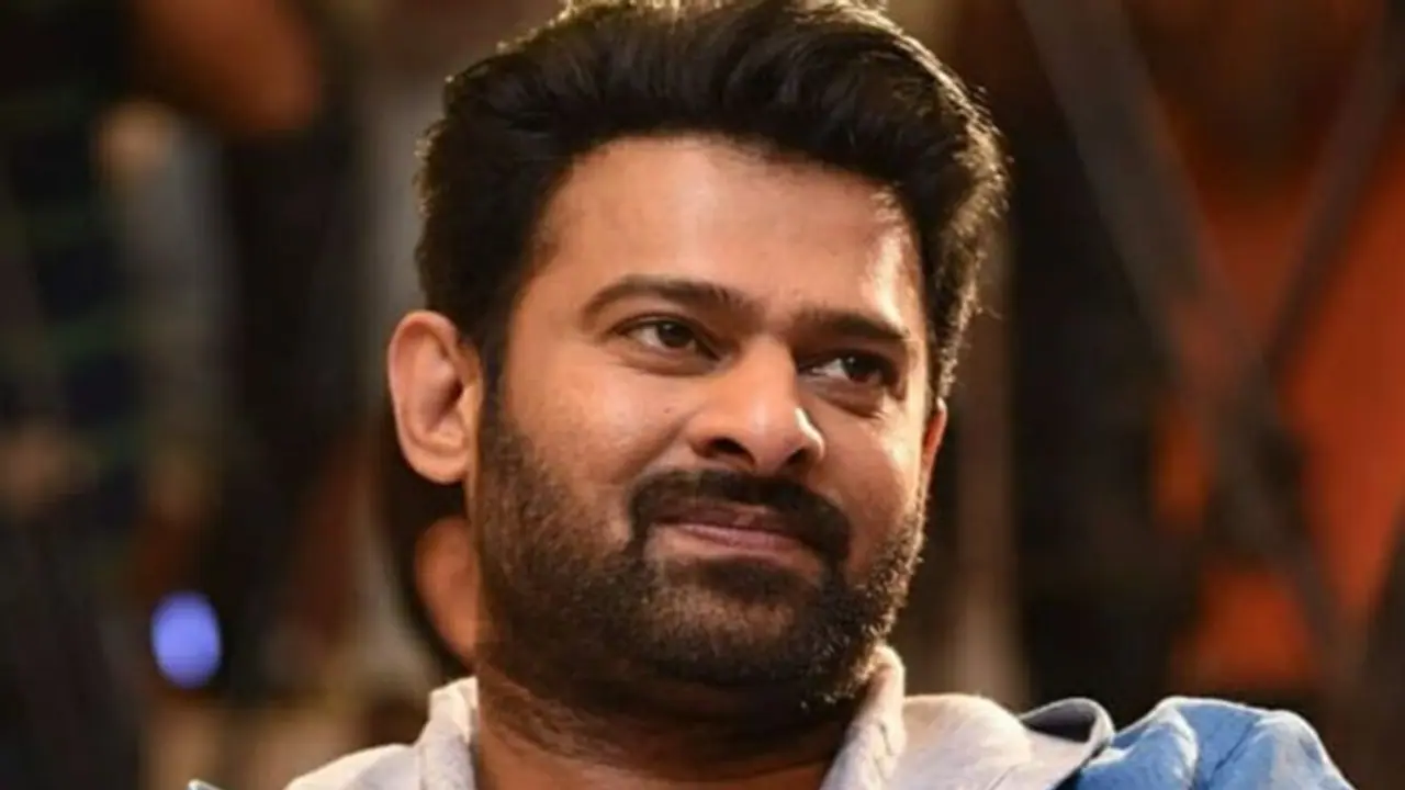 చిరంజీవి సెట్ లో ప్రభాస్ షూటింగ్ చిరంజీవి సెట్ లో ప్రభాస్ షూటింగ్