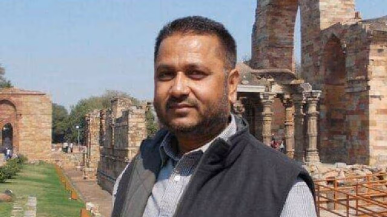 प्रयागराज अटाला हिंसा के मुख्य आरोपी जावेद पंप से मिलने जेल जाएगा सपा डेलिगेट प्रयागराज अटाला हिंसा के मुख्य आरोपी जावेद पंप से मिलने जेल जाएगा सपा डेलिगेट