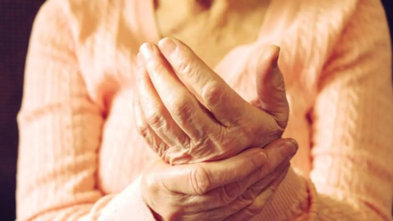 തണുപ്പുകാലത്തെ സന്ധി വേദന; പരീക്ഷിക്കാം ഇക്കാര്യങ്ങള്... തണുപ്പുകാലത്തെ സന്ധി വേദന; പരീക്ഷിക്കാം ഇക്കാര്യങ്ങള്...