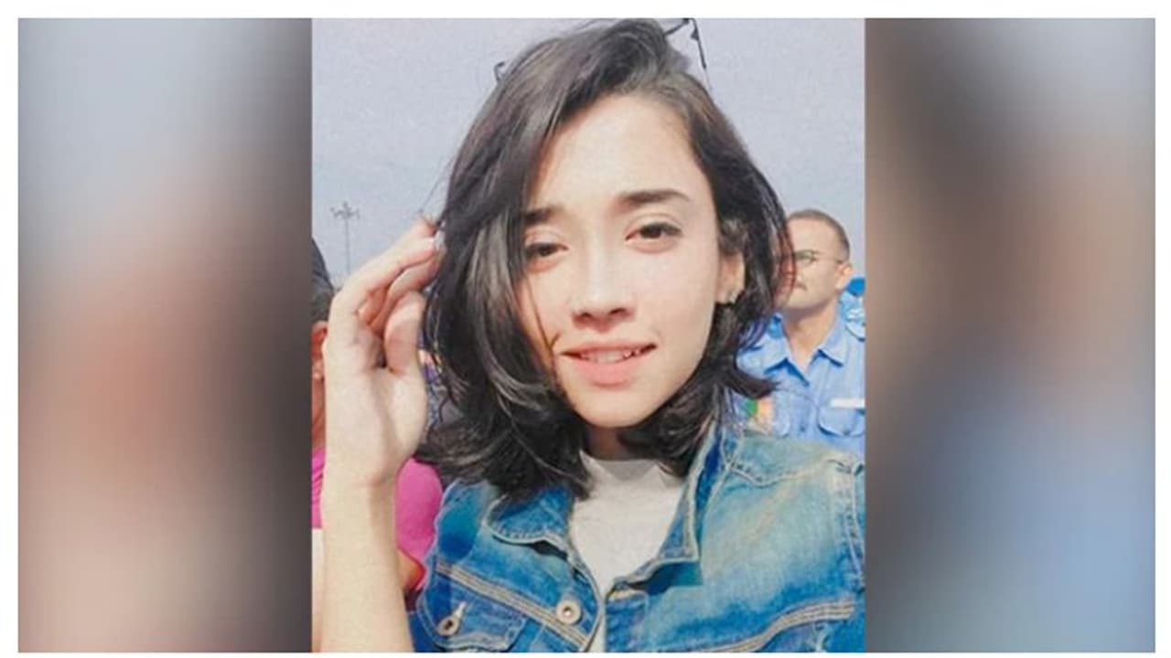 തെരുവ് നായ്ക്കൾക്ക് ഭക്ഷണം കൊടുക്കുന്നതിനിടെ എസ് യു വി കാറിടിച്ച് യുവതിക്ക് ഗുരുതര പരിക്ക് തെരുവ് നായ്ക്കൾക്ക് ഭക്ഷണം കൊടുക്കുന്നതിനിടെ എസ് യു വി കാറിടിച്ച് യുവതിക്ക് ഗുരുതര പരിക്ക്