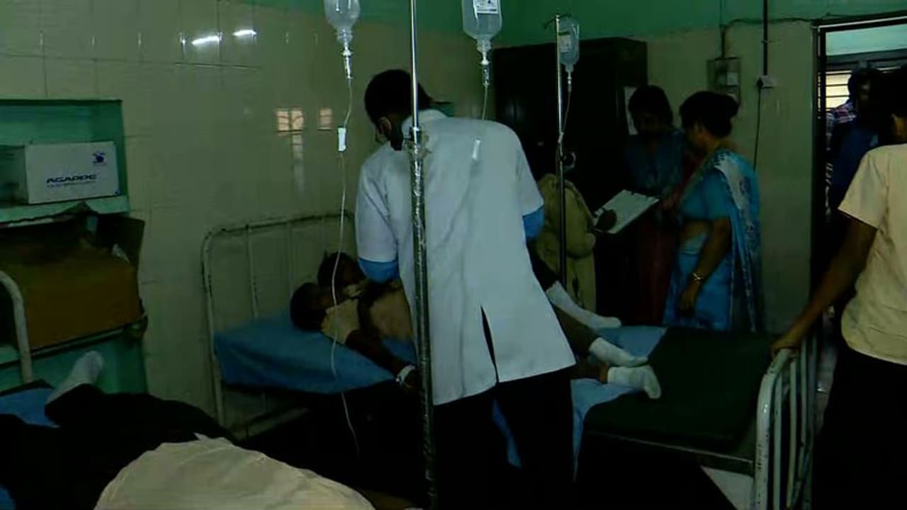 മയോണൈസ് കൂട്ടി ചിക്കൻ കഴിച്ചു; കണ്ണൂരിൽ ഏഴ് വിദ്യാർത്ഥികൾക്ക് ഭക്ഷ്യവിഷബാധ മയോണൈസ് കൂട്ടി ചിക്കൻ കഴിച്ചു; കണ്ണൂരിൽ ഏഴ് വിദ്യാർത്ഥികൾക്ക് ഭക്ഷ്യവിഷബാധ