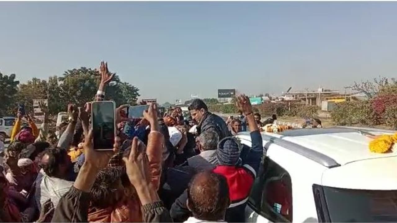 రాజస్థాన్ కాంగ్రెస్ లో అంతర్గత విభేదాలు.. గెహ్లాట్‌పై సచిన్ పైలట్‌ విమర్శలు.. 