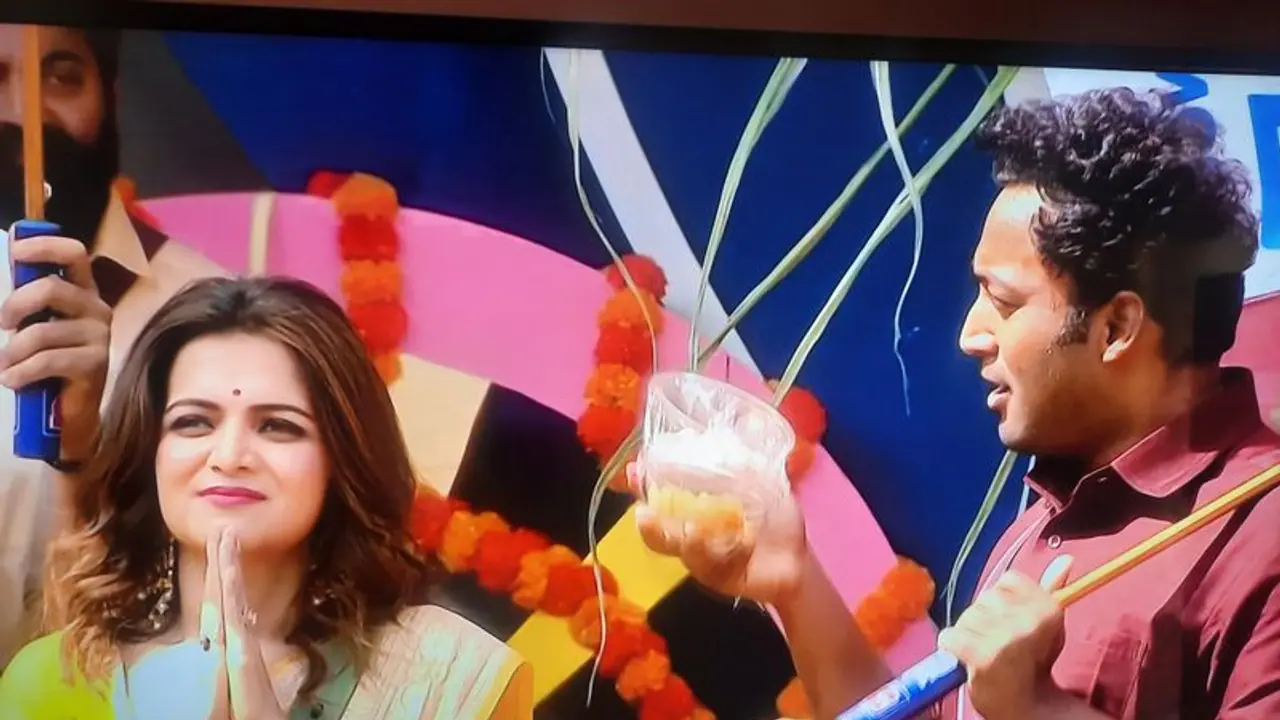 வெளியே என்ன நடக்குதுன்னு தெரியாமலேயே... 'தமிழ்நாடு' என பெயர் வந்த கதையை டிடியிடன் கூறிய விக்ரமன்! வீடியோ...