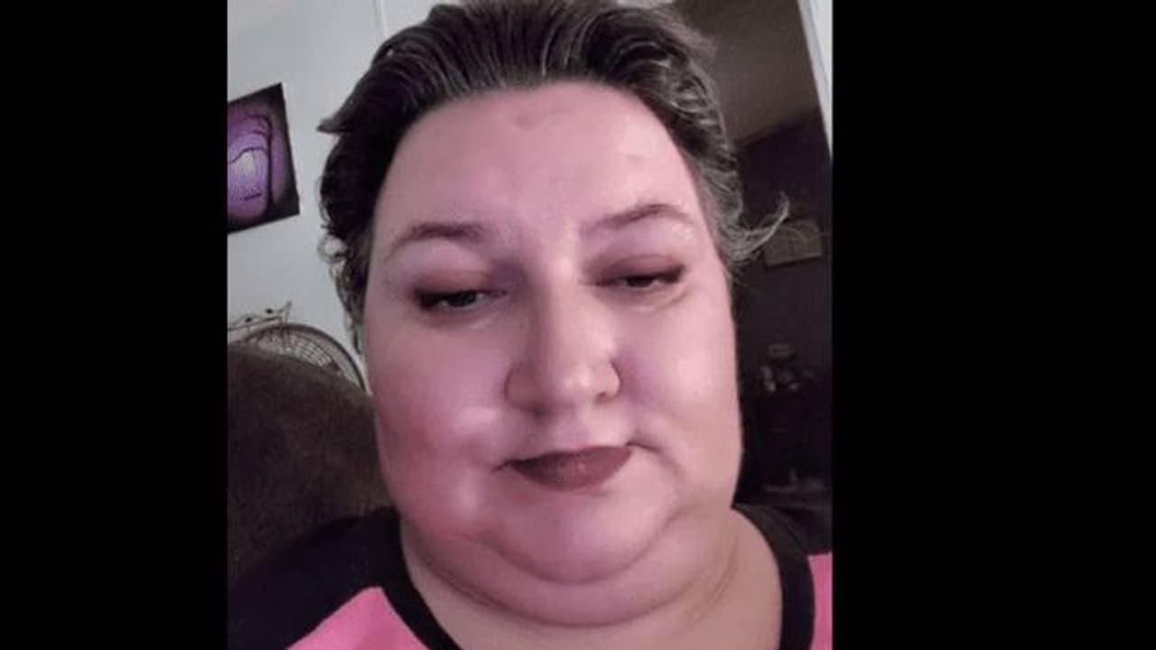 സ്വന്തം മരണവാർത്ത വ്യാജമായി സൃഷ്ടിച്ചു; രണ്ടു വർഷങ്ങൾക്കു ശേഷം വീണ്ടും രംഗപ്രവേശം ചെയ്ത് പ്രമുഖ എഴുത്തുകാരി സ്വന്തം മരണവാർത്ത വ്യാജമായി സൃഷ്ടിച്ചു; രണ്ടു വർഷങ്ങൾക്കു ശേഷം വീണ്ടും രംഗപ്രവേശം ചെയ്ത് പ്രമുഖ എഴുത്തുകാരി