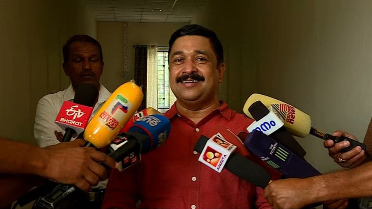 ബാലറ്റ് ബോക്സ് കേസ്: കോടതിയിൽ പൂര്ണ വിശ്വാസം, കൃത്രിമം നടന്നത് രജിസ്ട്രാർ ഓഫീസിൽ നിന്നെന്ന് നജീബ് കാന്തപുരം ബാലറ്റ് ബോക്സ് കേസ്: കോടതിയിൽ പൂര്ണ വിശ്വാസം, കൃത്രിമം നടന്നത് രജിസ്ട്രാർ ഓഫീസിൽ നിന്നെന്ന് നജീബ് കാന്തപുരം