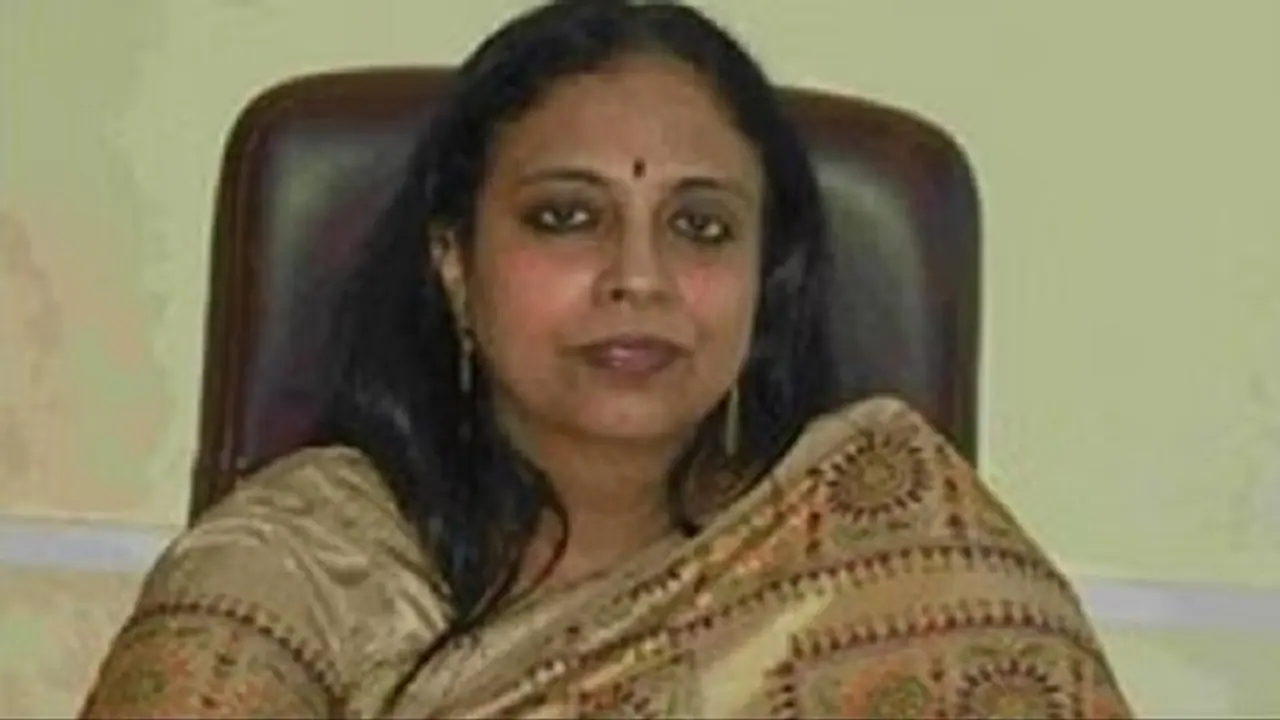 दिल्ली पब्लिक स्कूल की प्रिंसिपल की रोड एक्सीडेंट में मौत, पेड़ से टकराई कार खुद ही कर रही थी ड्राइव दिल्ली पब्लिक स्कूल की प्रिंसिपल की रोड एक्सीडेंट में मौत, पेड़ से टकराई कार खुद ही कर रही थी ड्राइव