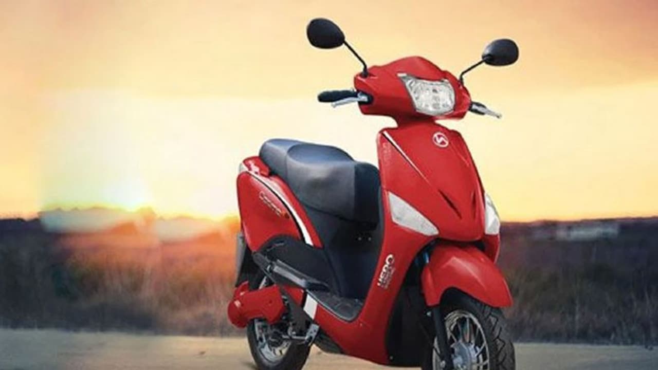 മൈലേജ് 140 കിമീ, വില ഒരുലക്ഷത്തിൽ താഴെ; വിപണിയിൽ കോളിളക്കം സൃഷ്‍ടിച്ച് ഈ സ്‍കൂട്ടര്‍!