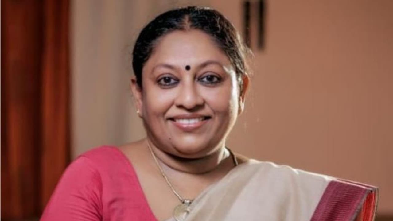 പ്രവാസ കൈരളി സാഹിത്യ പുരസ്‍കാരം കെ. ആർ. മീരയ്ക്ക്