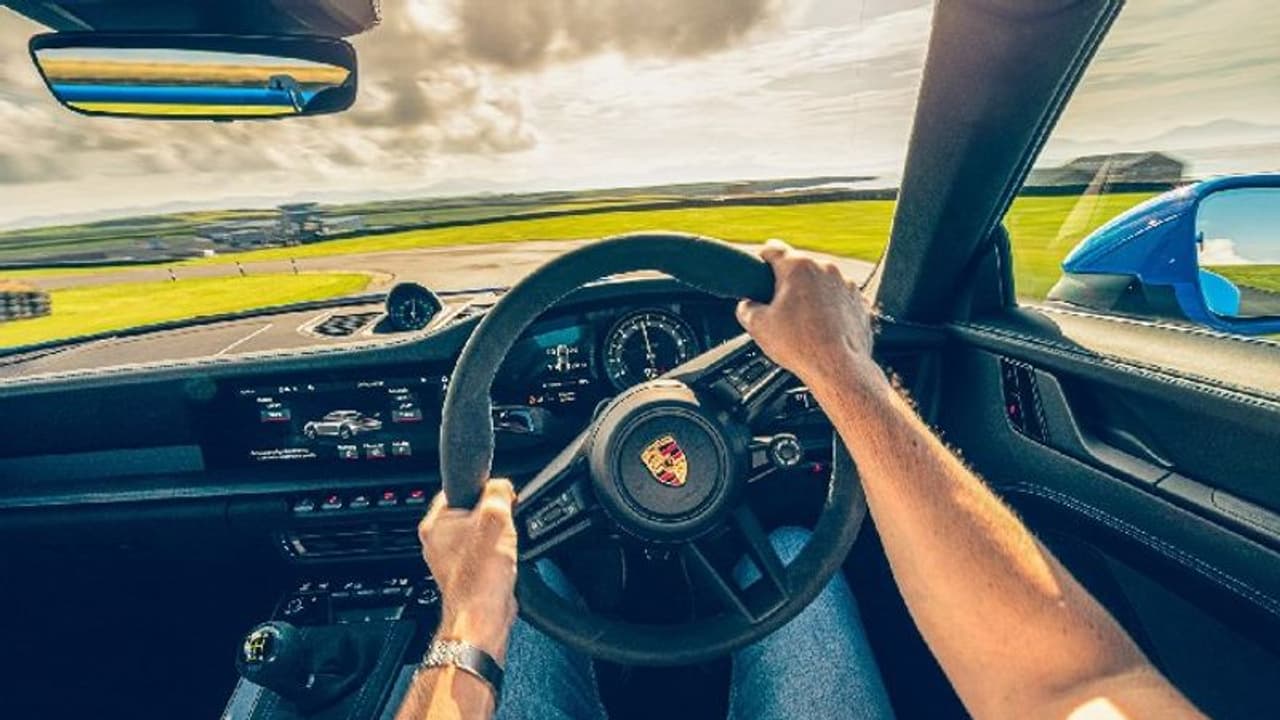 കാറുകൾ തിരഞ്ഞെടുക്കുന്പോൾ.... പുരുഷ മന:ശാസ്ത്രവുമായി ബന്ധപ്പെട്ട പുതിയൊരു പഠനം ഇതാ!