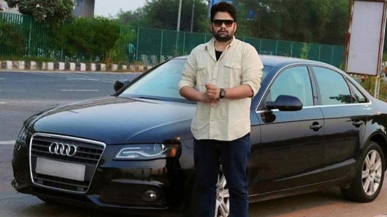 कभी बेरोजगार बैठा था ये शख्स, अब YouTube से कमाता है 8 लाख महीने तक, खरीद ली 50 लाख की ऑडी 