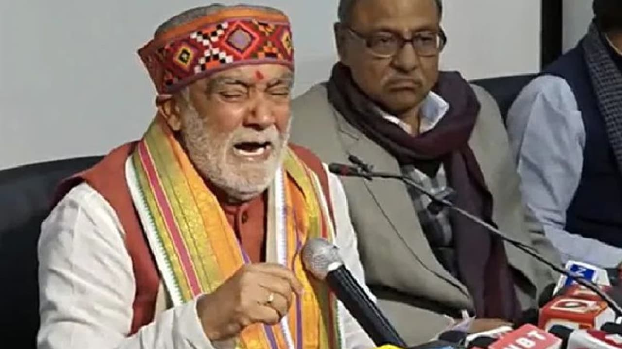 आखिर क्यों प्रेस कॉन्फ्रेंस में फूट फूटकर रो पड़े केंद्रीय मंत्री अश्विनी चौबे?