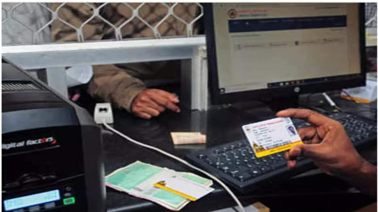 गोरखपुर: फ्री इलाज के लिए भटक रहे मरीज, बीमार सिस्टम का खामियाजा भुगत रही जनता