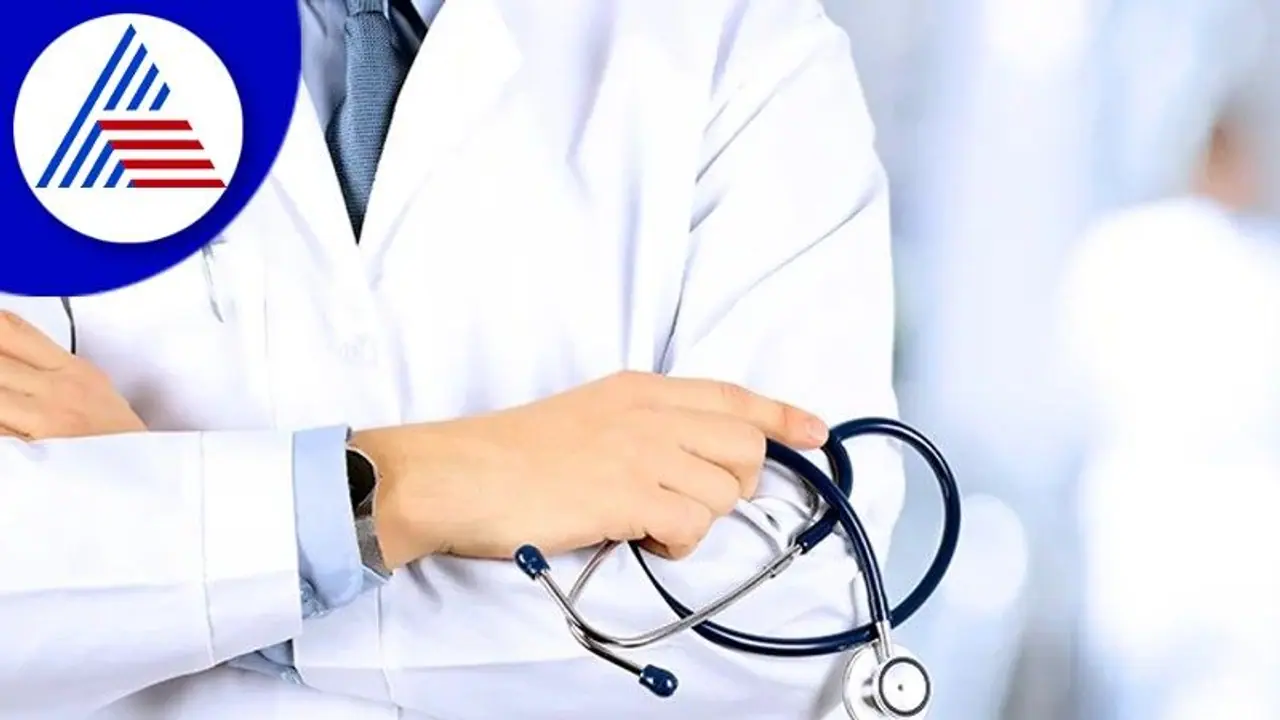 మెడికో ప్రీతి కేసు : సైఫ్కు మద్ధతుగా పీజీ విద్యార్థులు.. చివరి నిమిషంలో వెనక్కి, కానీ మెడికో ప్రీతి కేసు : సైఫ్కు మద్ధతుగా పీజీ విద్యార్థులు.. చివరి నిమిషంలో వెనక్కి, కానీ