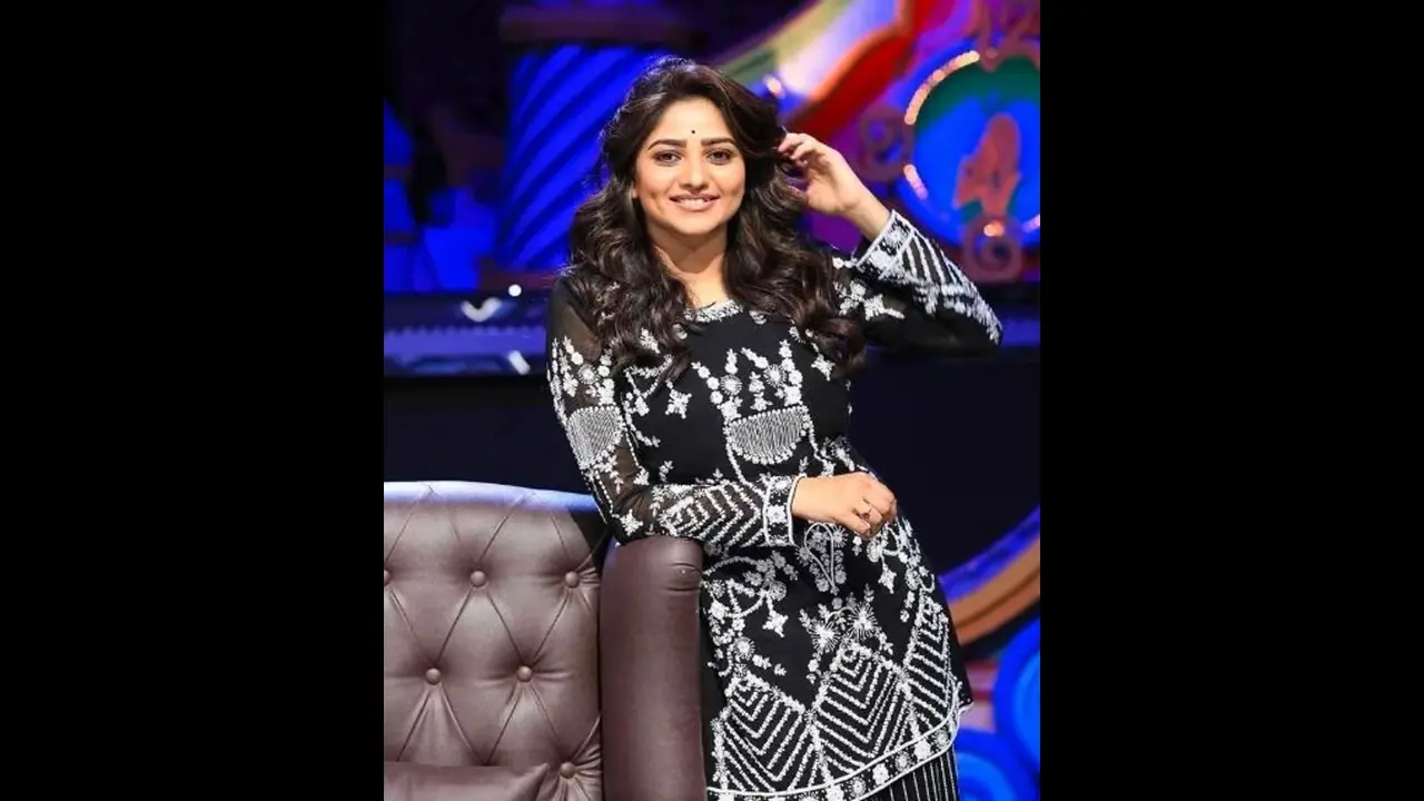 ರಚಿತಾ ರಾಮ್ 'ಮದುವೆ ವಾರ್ಷಿಕೋತ್ಸವ'ಕ್ಕೆ ಸಿಕ್ತು ರೋಲ್ಸ್ ರಾಯ್ ಕಾರ್ ಗಿಫ್ಟ್, ಹೊರಬಿತ್ತು ಈಗ ಮದುವೆ ಸೀಕ್ರೆಟ್!