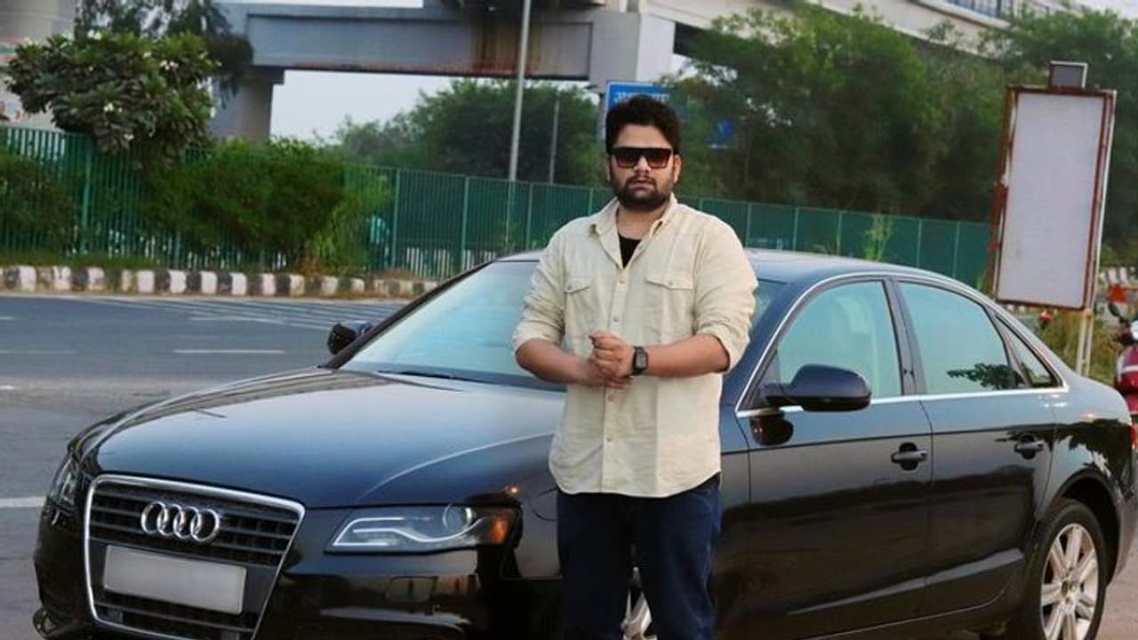 யூடியூப் மூலம் சம்பாதித்து ஆடி கார் வாங்கிய இளைஞர்