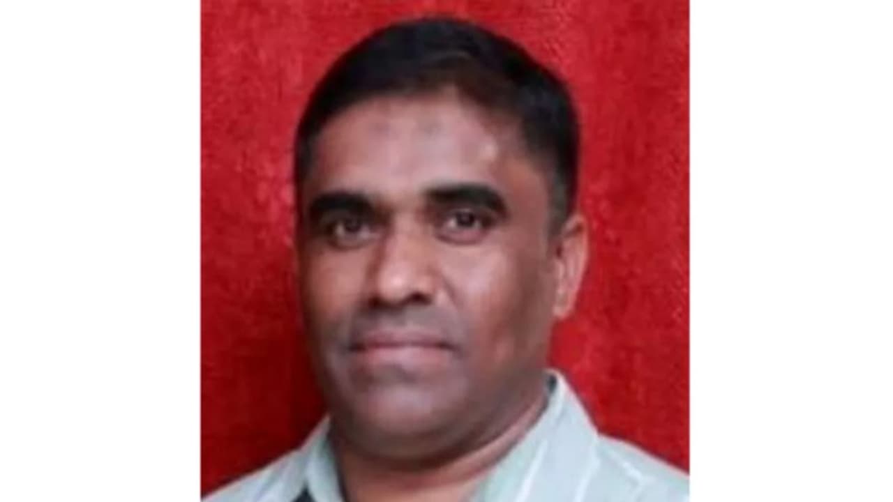 അവധിക്ക് നാട്ടില് പോയ പ്രവാസി മലയാളി ഷോക്കേറ്റ് മരിച്ചു അവധിക്ക് നാട്ടില് പോയ പ്രവാസി മലയാളി ഷോക്കേറ്റ് മരിച്ചു