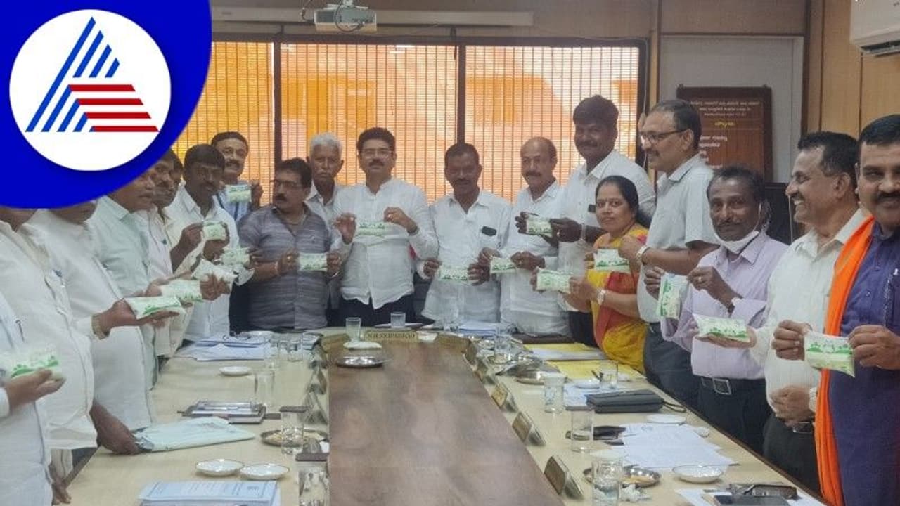 SHIMUL: ಶಿಮುಲ್ನಿಂದ ನಂದಿನಿ ಸಿಹಿ ಲಸ್ಸಿ ಮಾರುಕಟ್ಟೆಗೆ SHIMUL: ಶಿಮುಲ್ನಿಂದ ನಂದಿನಿ ಸಿಹಿ ಲಸ್ಸಿ ಮಾರುಕಟ್ಟೆಗೆ