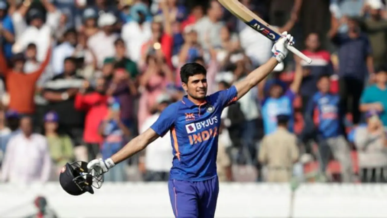 శుభమన్ అదిరెన్.. డబుల్ సెంచరీతో రఫ్ఫాడించిన గిల్.. ఉప్పల్ వన్డేలో భారత్ భారీ స్కోరు శుభమన్ అదిరెన్.. డబుల్ సెంచరీతో రఫ్ఫాడించిన గిల్.. ఉప్పల్ వన్డేలో భారత్ భారీ స్కోరు