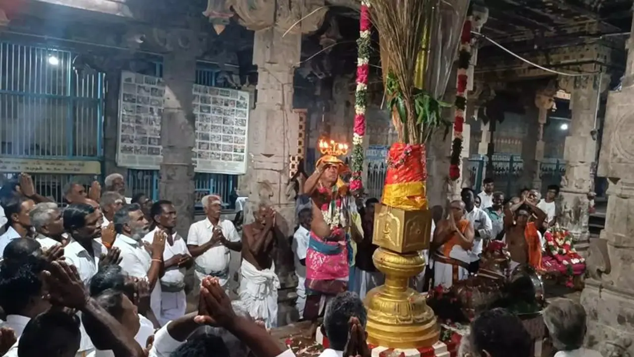 1500 ஆண்டுகள் பழமையான வானமுட்டி பெருமாள் கோவில் கொடியேற்றம் 1500 ஆண்டுகள் பழமையான வானமுட்டி பெருமாள் கோவில் கொடியேற்றம்