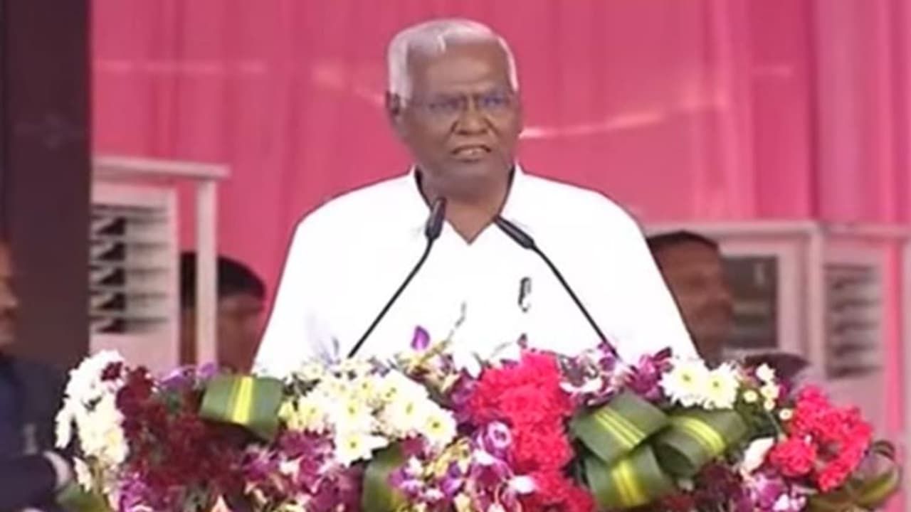 భారతదేశంలో లౌకికతత్వం ప్రమాదంలో పడింది.. సెక్యులర్, డెమొక్రటిక్ శక్తులు ఏకం కావాలి: డీ రాజా