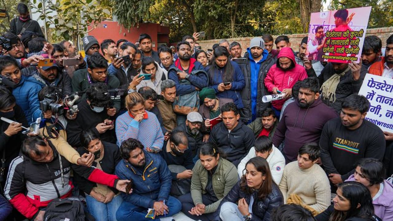 ರೆಸ್ಲಿಂಗ್ ಫೆಡರೇಷನ್ ಅಧ್ಯಕ್ಷ ಬ್ರಿಜ್ ಭೂಷಣ್ ವಿರುದ್ಧ ದೌರ್ಜನ್ಯದ ಆರೋಪ! ರೆಸ್ಲಿಂಗ್ ಫೆಡರೇಷನ್ ಅಧ್ಯಕ್ಷ ಬ್ರಿಜ್ ಭೂಷಣ್ ವಿರುದ್ಧ ದೌರ್ಜನ್ಯದ ಆರೋಪ!