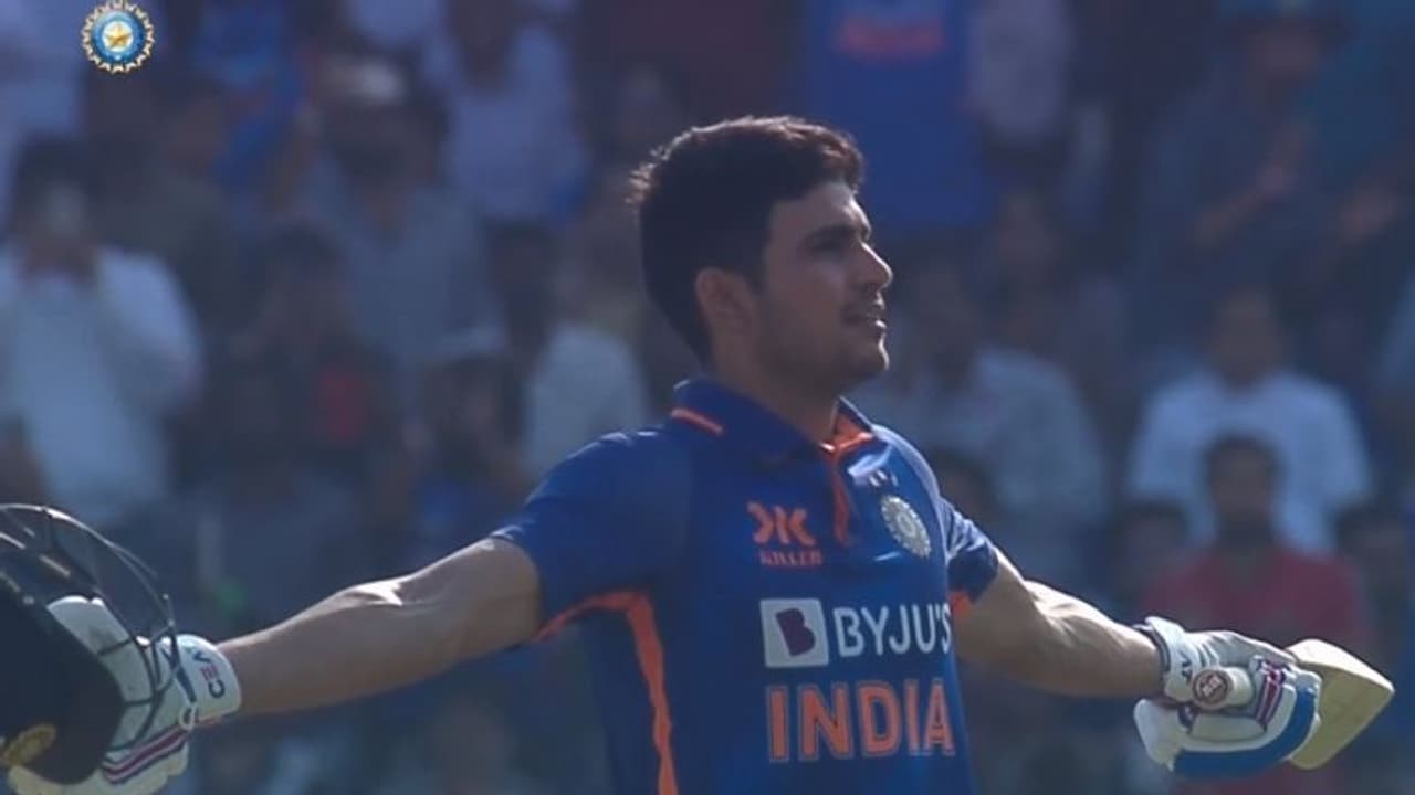 6, 6, 6! രാജകീയമായി 200ലേക്ക്; ഡബിള്‍ സെഞ്ചുറി ആഘോഷമാക്കി ഗില്‍, ആഘോഷത്തിമിര്‍പ്പില്‍ ടീമും വീഡിയോ