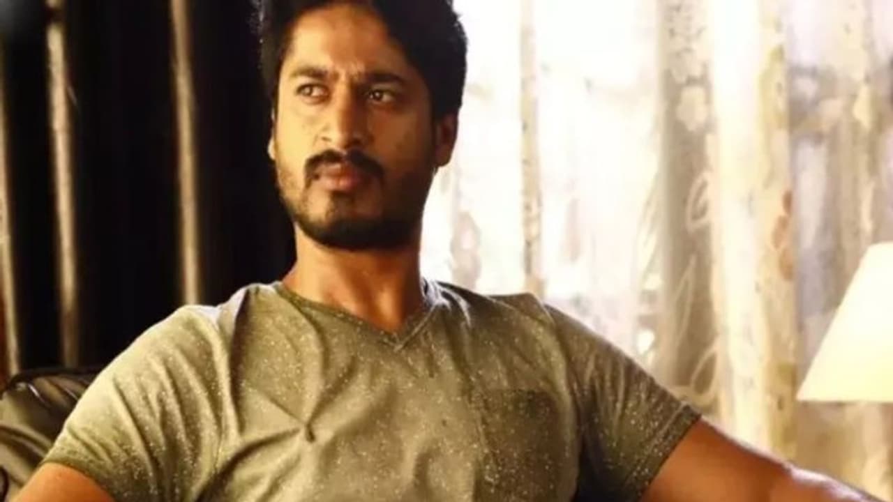 వ్యభిచార గృహం నడిపిస్తున్న హీరో, ఆరెస్ట్ తో బయటకు వచ్చిన సంచలన నిజాలు వ్యభిచార గృహం నడిపిస్తున్న హీరో, ఆరెస్ట్ తో బయటకు వచ్చిన సంచలన నిజాలు