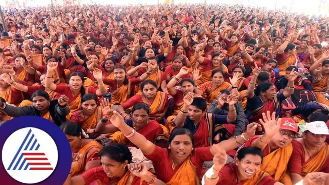 ಬೆಂಗಳೂರು: ಅಂಗನವಾಡಿ ನೌಕರರಿಂದ ಅನಿರ್ದಿಷ್ಟಾವಧಿ ಧರಣಿ