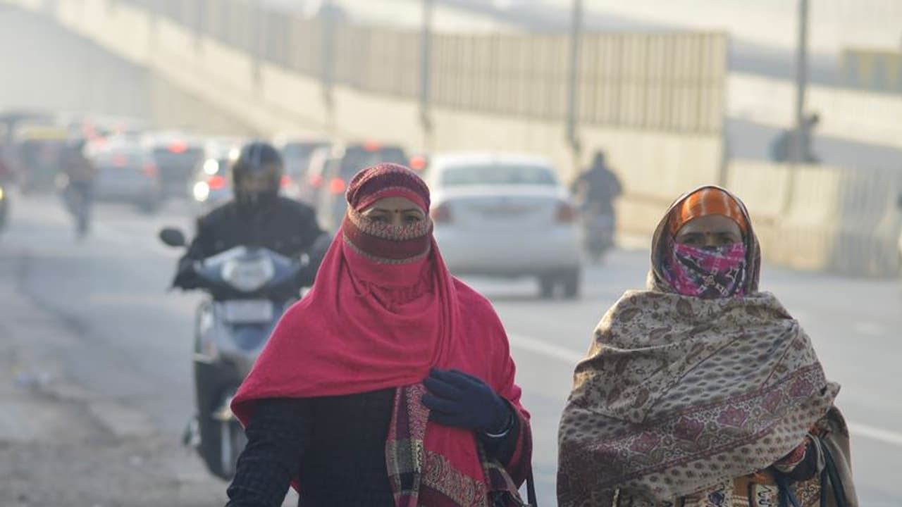 Weather Report: उत्तर भारत में कड़ाके की सर्दी का अलर्ट, मध्य, उत्तर पश्चिम व पूर्वी भारत में बढ़ेगा टेम्परेचर Weather Report: उत्तर भारत में कड़ाके की सर्दी का अलर्ट, मध्य, उत्तर पश्चिम व पूर्वी भारत में बढ़ेगा टेम्परेचर