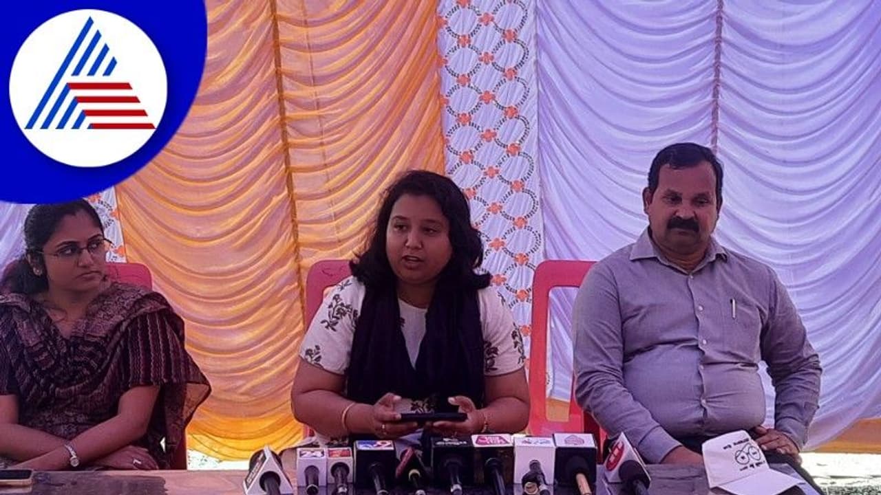 PM Narendra Modi: ಇಂದು ಕೊಡೇಕಲ್‌ ಗ್ರಾಮಕ್ಕೆ ಪ್ರಧಾನಿ ಮೋದಿ ಆಗಮನ; ಜಿಲ್ಲಾಧಿಕಾರಿ ಸ್ನೇಹಲ್‌ ಸುದ್ದಿಗೋಷ್ಠಿ 