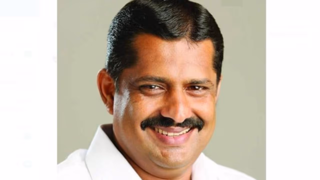 പെരുമ്പാവൂരിൽ ബിജു ജോൺ നഗരസഭാ അധ്യക്ഷൻ; 14 വോട്ട് നേടി ജയം പെരുമ്പാവൂരിൽ ബിജു ജോൺ നഗരസഭാ അധ്യക്ഷൻ; 14 വോട്ട് നേടി ജയം