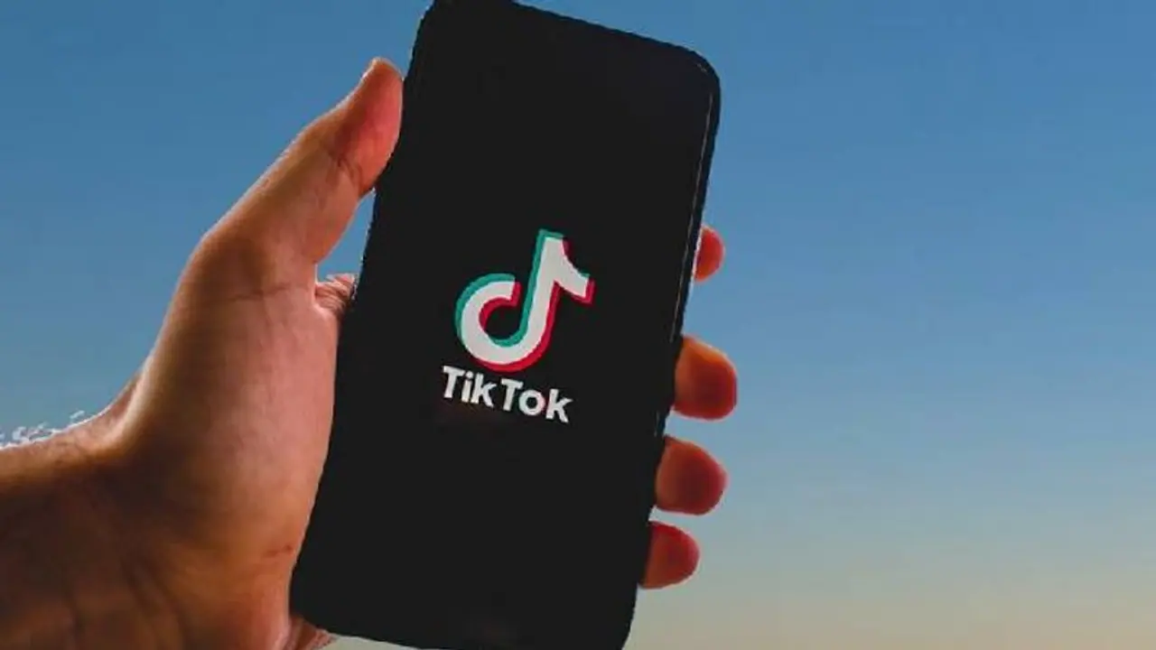 TikTok goes down worldwide for 2 hours and its users spark meme fest