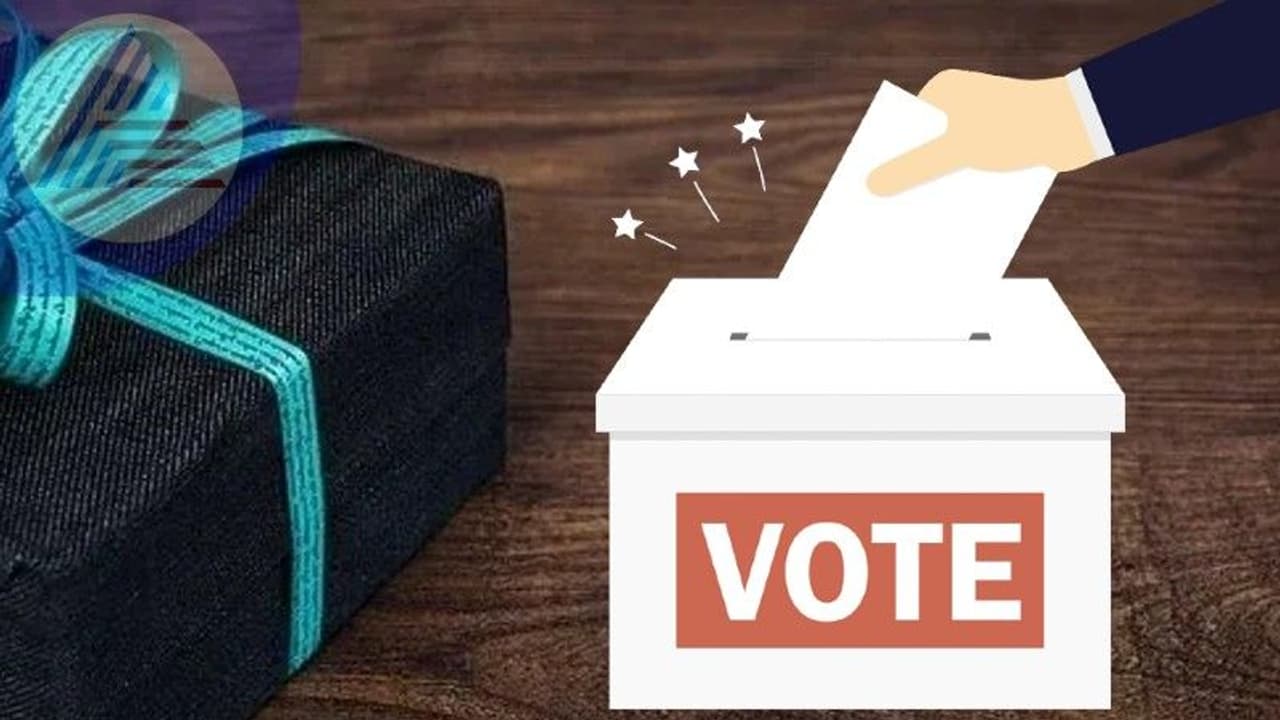 Assembly election: ಕಾಣಿಕೆ ರಾಜಕೀಯ ಜೋರು: ಯಾರತ್ತ ಮತದಾರರು? Assembly election: ಕಾಣಿಕೆ ರಾಜಕೀಯ ಜೋರು: ಯಾರತ್ತ ಮತದಾರರು?