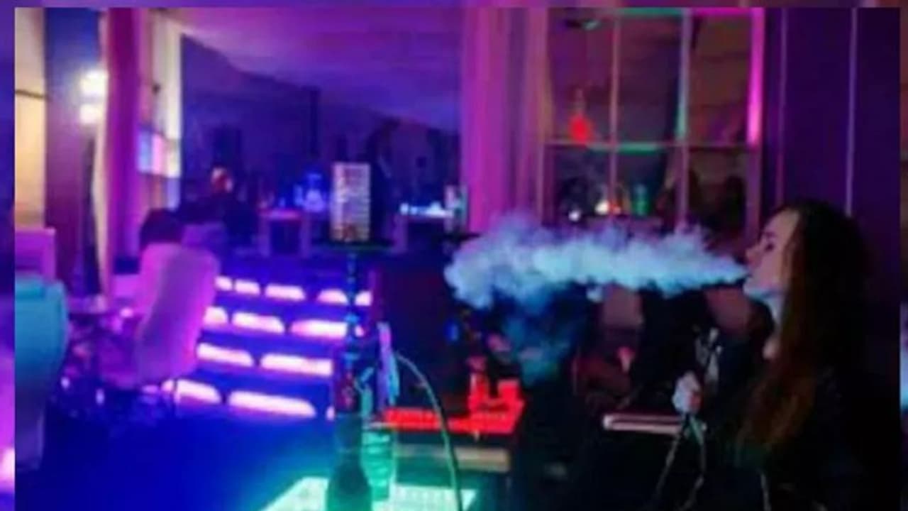 शराब परोसकर काटा जाता मलाई और शाही पनीर का बिल, रशियन डांसर का भी था इंतजाम, ऐसे लगाया जा रहा था सरकार को चूना