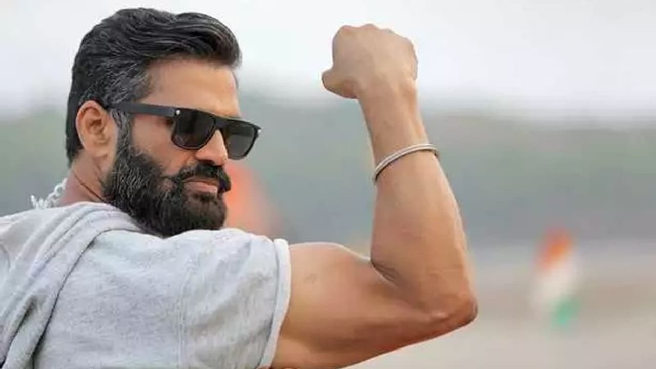 തന്നെ മുംബൈ അധോലോകം നിരന്തരം ഭീഷണിപ്പെടുത്തി, അതിനെ നേരിട്ടത് ഇങ്ങനെ: സുനില് ഷെട്ടി തന്നെ മുംബൈ അധോലോകം നിരന്തരം ഭീഷണിപ്പെടുത്തി, അതിനെ നേരിട്ടത് ഇങ്ങനെ: സുനില് ഷെട്ടി