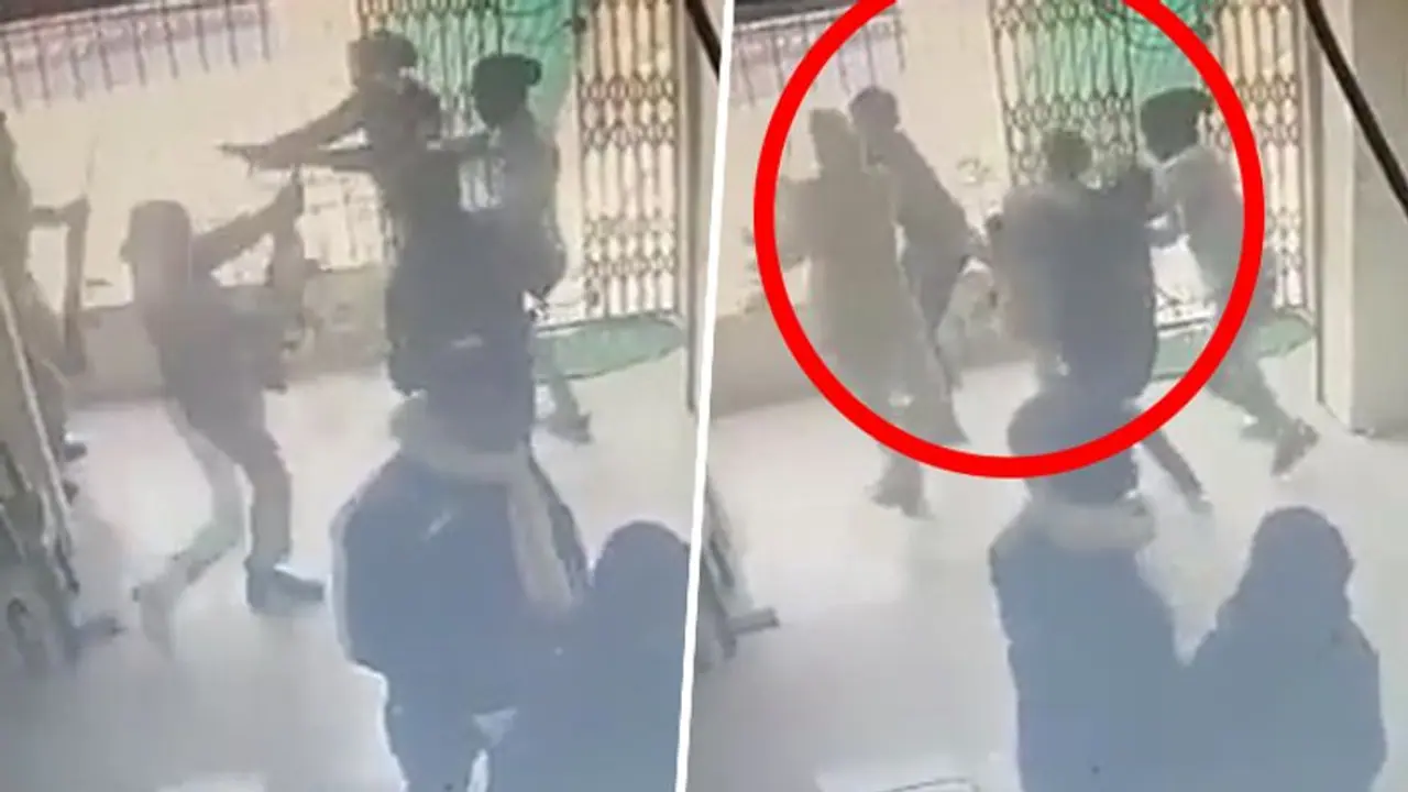 Two fearless women cops fight off armed bank robbers in Bihar; watch viral video