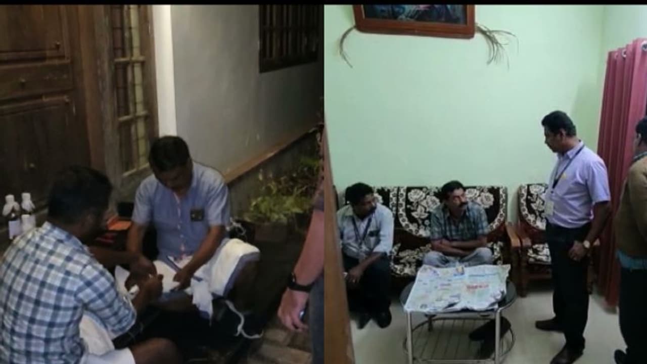 വരുമാന സര്‍ട്ടിഫിക്കറ്റിന് 10,000 രൂപ കൈക്കൂലി; ഇടുക്കി തഹസില്‍ദാറെ കൈയ്യോടെ പൊക്കി വിജിലന്‍സ്