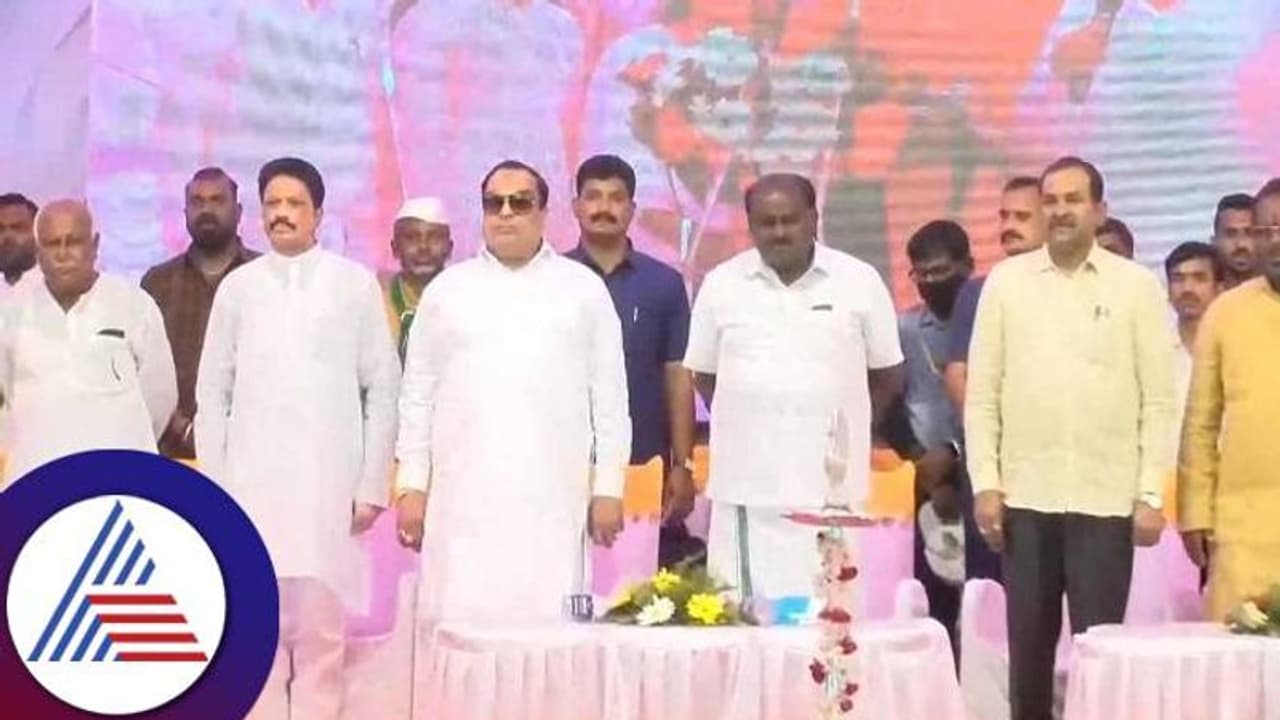 ದೊಡ್ಡಗೌಡರ ಕ್ಷಮೆ ಕೇಳದಿದ್ರೆ ಕಟೀಲ್ ವಿರುದ್ಧ ಕಪ್ಪು ಬಾವುಟ ಪ್ರದರ್ಶನ: ಸಿಎಂ ಇಬ್ರಾಹಿಂ ದೊಡ್ಡಗೌಡರ ಕ್ಷಮೆ ಕೇಳದಿದ್ರೆ ಕಟೀಲ್ ವಿರುದ್ಧ ಕಪ್ಪು ಬಾವುಟ ಪ್ರದರ್ಶನ: ಸಿಎಂ ಇಬ್ರಾಹಿಂ