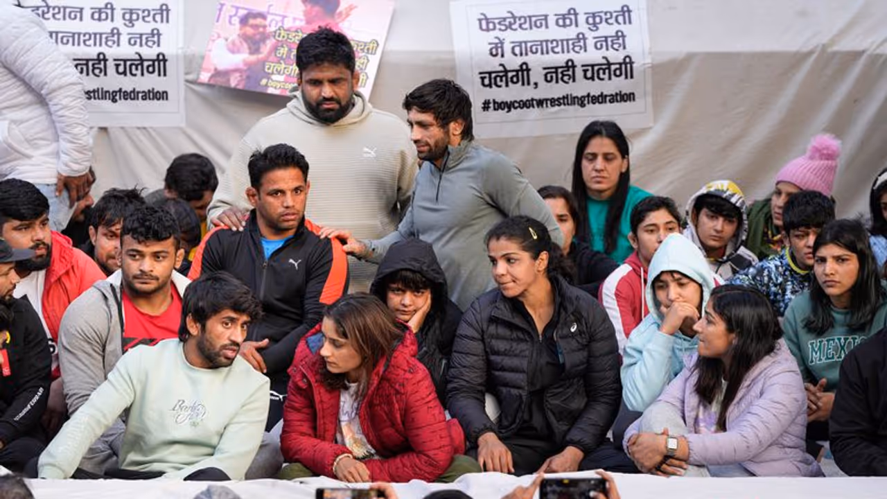 அந்த கட்சி, இந்த கட்சி எந்த கட்சியாக இருந்தாலும் போராட்டத்திற்கு வரவேற்கப்படுகின்றன பஜ்ரங் புனியா! அந்த கட்சி, இந்த கட்சி எந்த கட்சியாக இருந்தாலும் போராட்டத்திற்கு வரவேற்கப்படுகின்றன பஜ்ரங் புனியா!