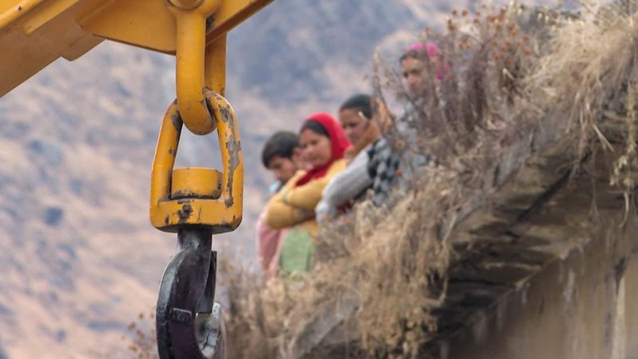 ಜೋಶಿಮಠ ಸಂತ್ರಸ್ತರಿಗೆ ಪರಿಹಾರ ಸಾಮಗ್ರಿ ಹೊತ್ತೊಯ್ಯುತ್ತಿದ್ದ ಕೇರಳ ಮೂಲದ ಪಾದ್ರಿ ಕಮರಿಗೆ ಬಿದ್ದು ಸಾವು..! ಜೋಶಿಮಠ ಸಂತ್ರಸ್ತರಿಗೆ ಪರಿಹಾರ ಸಾಮಗ್ರಿ ಹೊತ್ತೊಯ್ಯುತ್ತಿದ್ದ ಕೇರಳ ಮೂಲದ ಪಾದ್ರಿ ಕಮರಿಗೆ ಬಿದ್ದು ಸಾವು..!