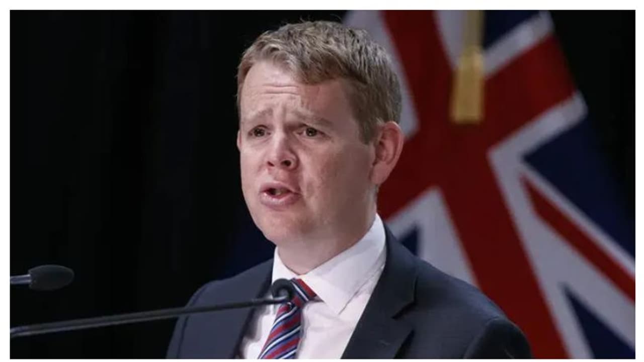 Chris Hipkins: நியூசிலாந்து அடுத்த பிரதமர்! யார் இந்த கிறிஸ் ஹிப்கின்ஸ்? முழு விவரம் !