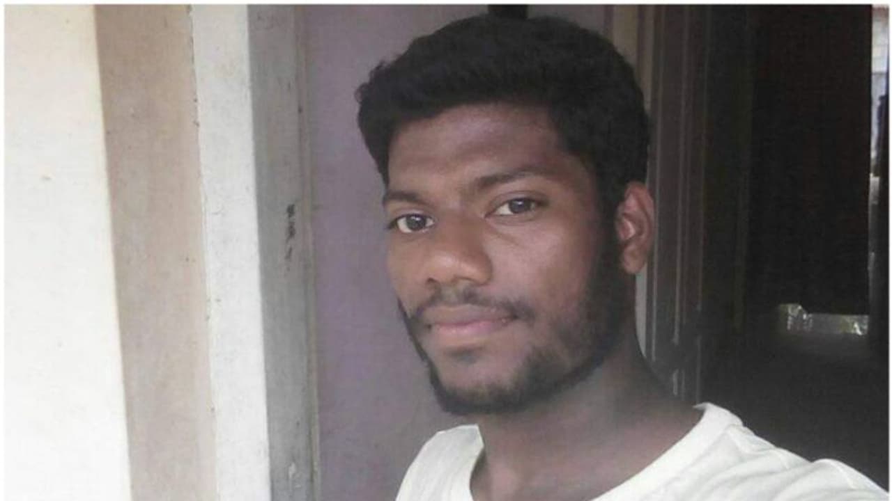 കള്ളക്കേസില്‍ കുടുക്കി ജീവിതം നശിപ്പിച്ചെന്ന് കണ്‍ട്രോള്‍ റൂമിലേക്ക് വിളിച്ച് പറഞ്ഞ ശേഷം യുവാവ് ജീവനൊടുക്കി