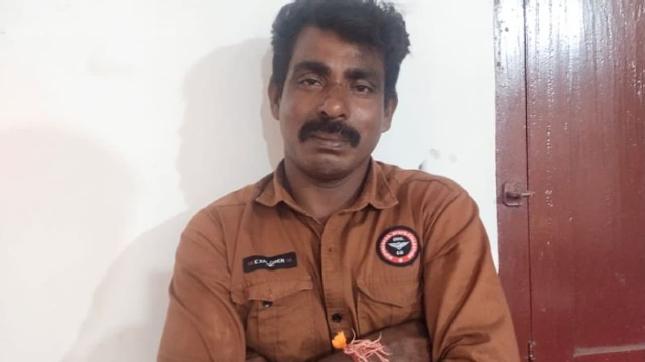 വീട്ടില് കയറി വലിച്ചിഴച്ചു, പട്ടികകൊണ്ട് മര്ദ്ദനം; ഭാര്യാപിതാവിനെ കൊല്ലാൻ ശ്രമിച്ച യുവാവ് അറസ്റ്റിൽ വീട്ടില് കയറി വലിച്ചിഴച്ചു, പട്ടികകൊണ്ട് മര്ദ്ദനം; ഭാര്യാപിതാവിനെ കൊല്ലാൻ ശ്രമിച്ച യുവാവ് അറസ്റ്റിൽ