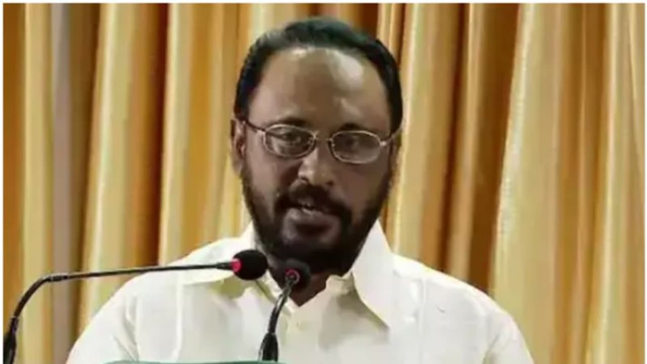 നവകേരളം മിഷനുകൾക്ക് തളർവാതം: ചെറിയാൻ ഫിലിപ്പ് നവകേരളം മിഷനുകൾക്ക് തളർവാതം: ചെറിയാൻ ഫിലിപ്പ്