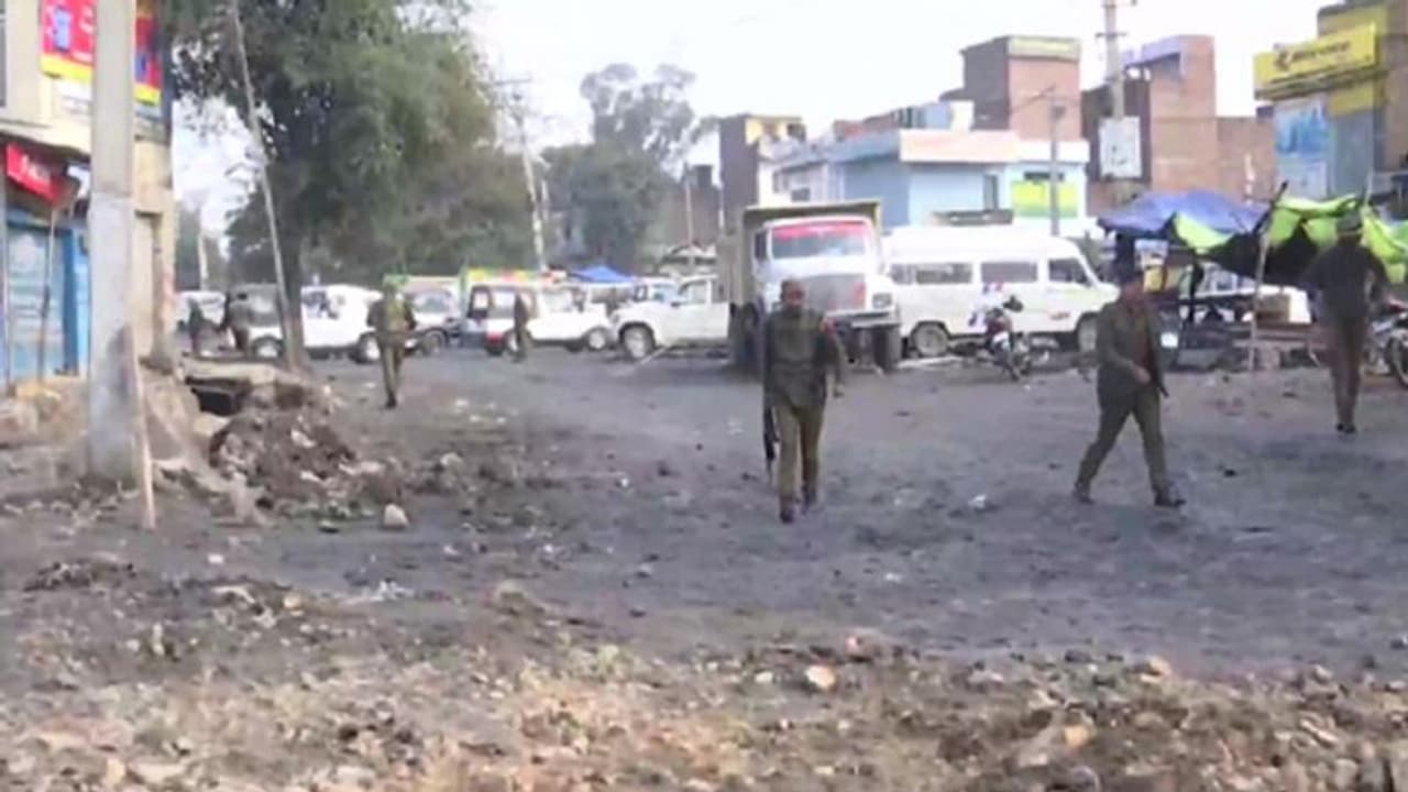 Jammu: Narwal:ஜம்மு காஷ்மீரில் 2 மர்மபொருட்கள் வெடித்ததில் 6 பேர் காயம்: ராகுலின் பாரத் ஜோடோ யாத்ரா நடக்குமா?