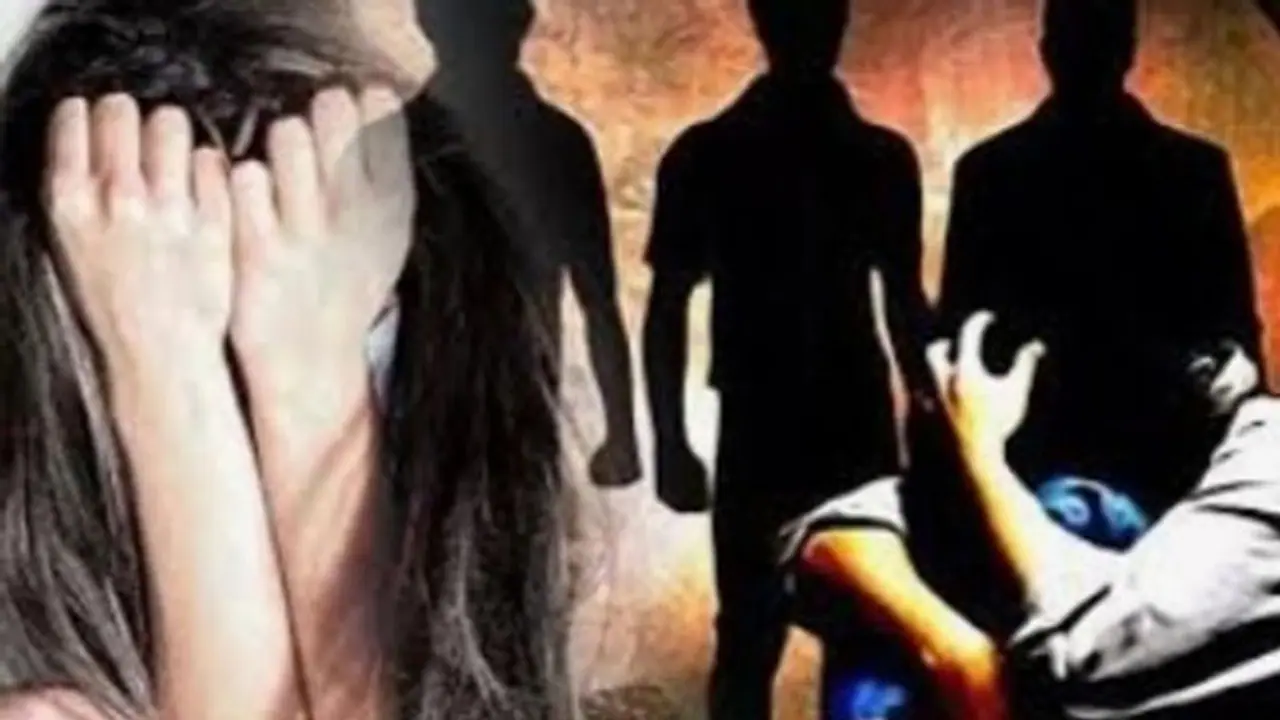 పదో తరగతి బాలికపై ఇంటర్మీడియట్ విద్యార్థి అత్యాచారం.. పదో తరగతి బాలికపై ఇంటర్మీడియట్ విద్యార్థి అత్యాచారం..