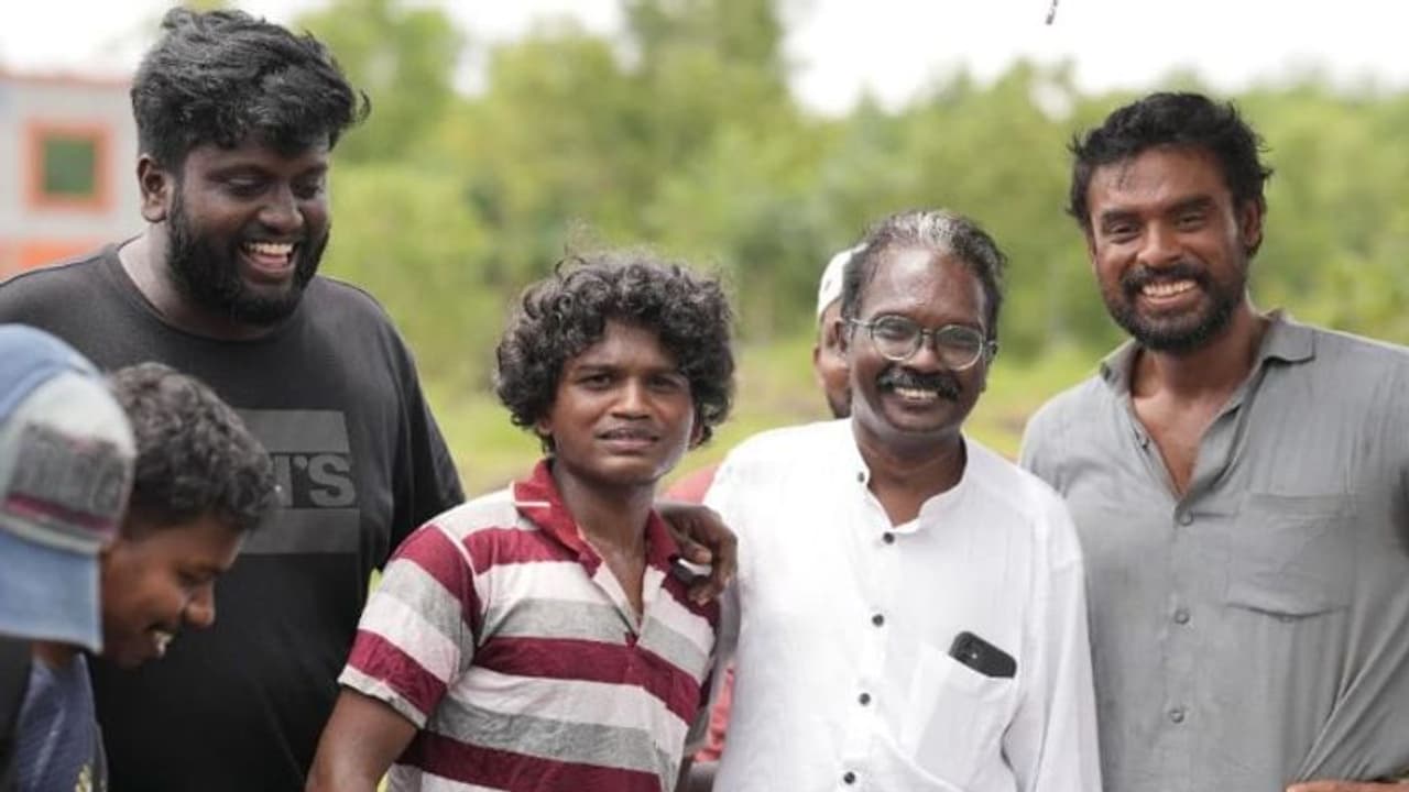 ടൊവിനൊ തോമസ് കുറച്ചത് 15 കിലോ, ആളെ മനസിലാകുന്നേയില്ലെന്ന് ആരാധകര്‍