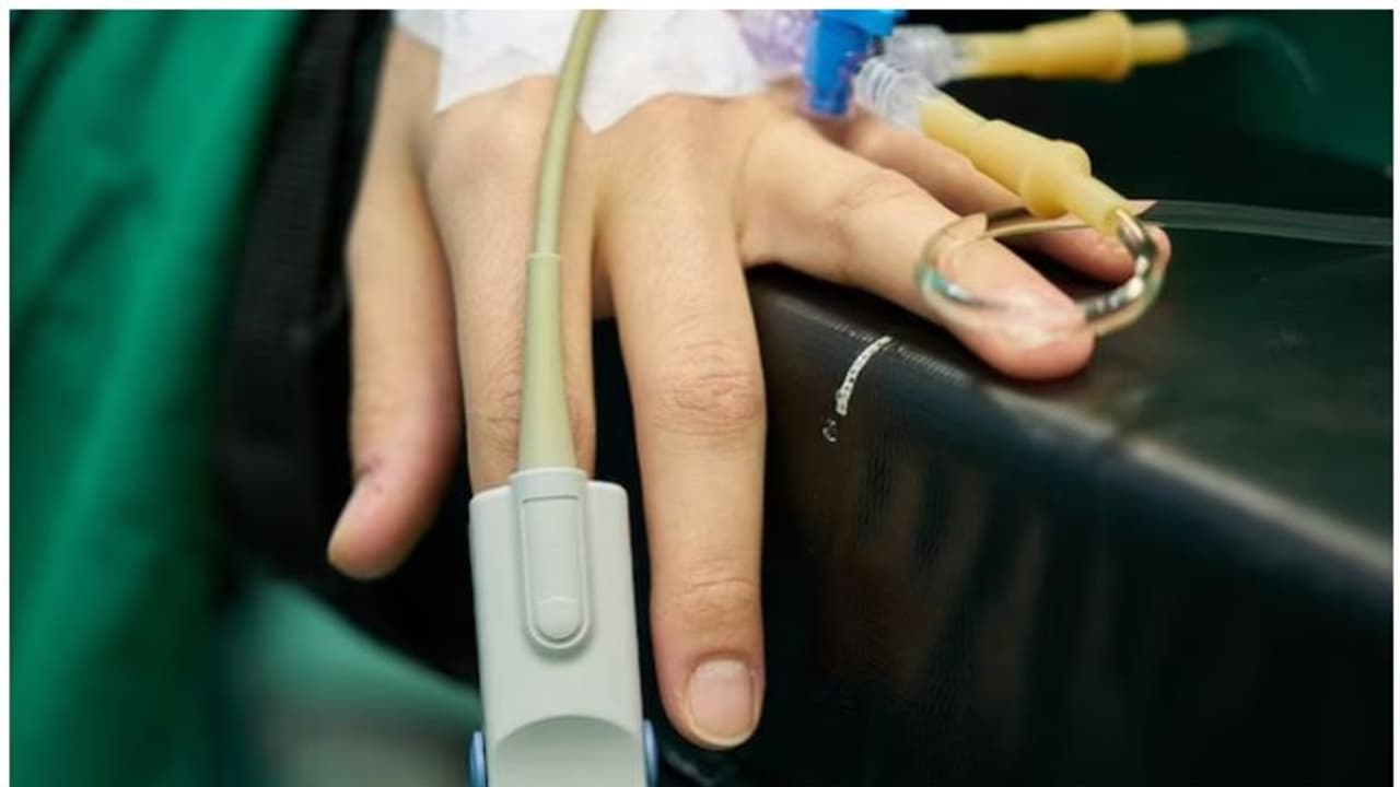 വീട്ടിൽ പോയ ഭാര്യ തിരികെയെത്താൻ വൈകി; ദേഷ്യത്തിൽ സ്വന്തം സ്വകാര്യ ഭാഗം മുറിച്ച് മാറ്റി യുവാവ് വീട്ടിൽ പോയ ഭാര്യ തിരികെയെത്താൻ വൈകി; ദേഷ്യത്തിൽ സ്വന്തം സ്വകാര്യ ഭാഗം മുറിച്ച് മാറ്റി യുവാവ്