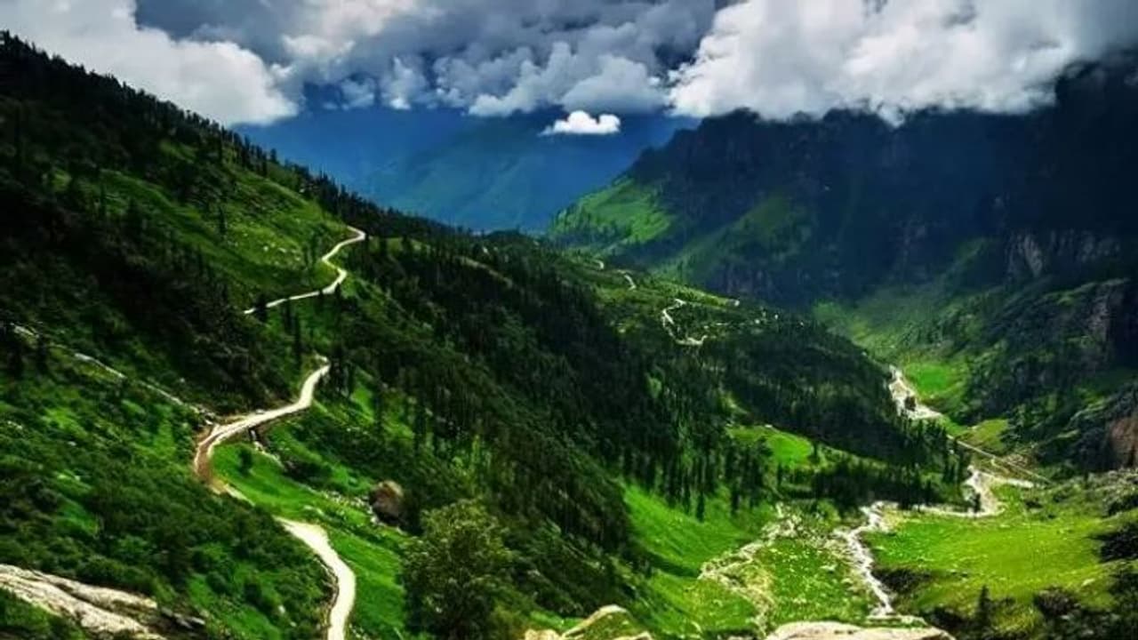 Summer Vacation: The eternally charming hill stations in India you must visit during summer holidays